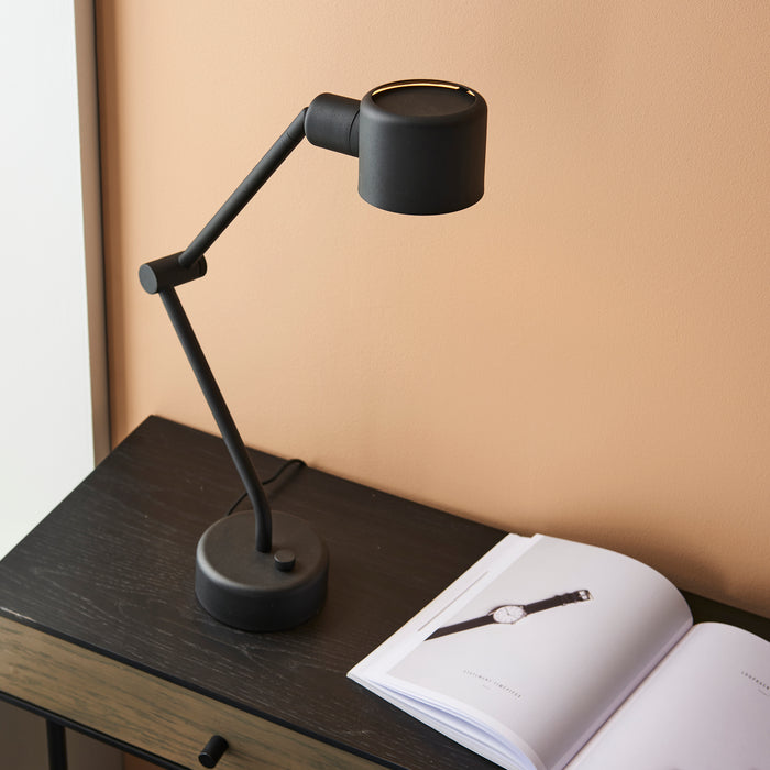 Moda Table Lamp